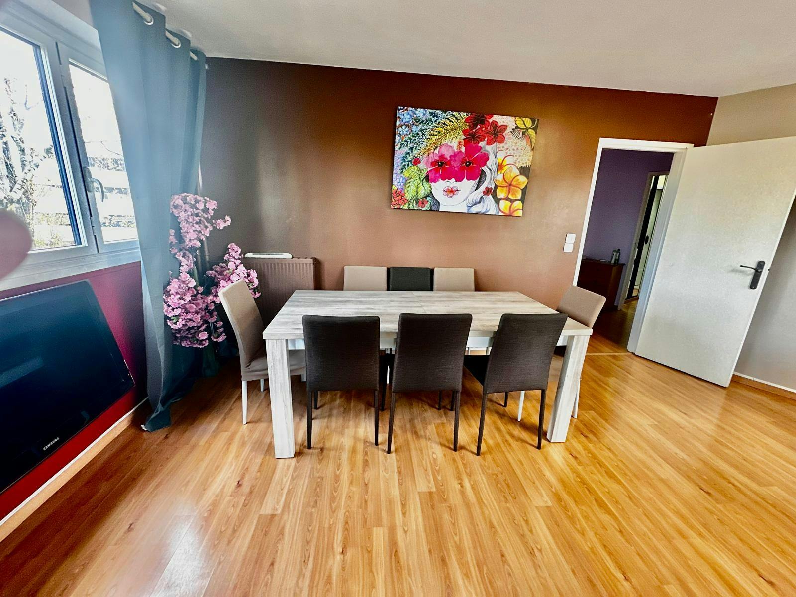 Grand  4 pièces +espace bureau à 20 min Paris !