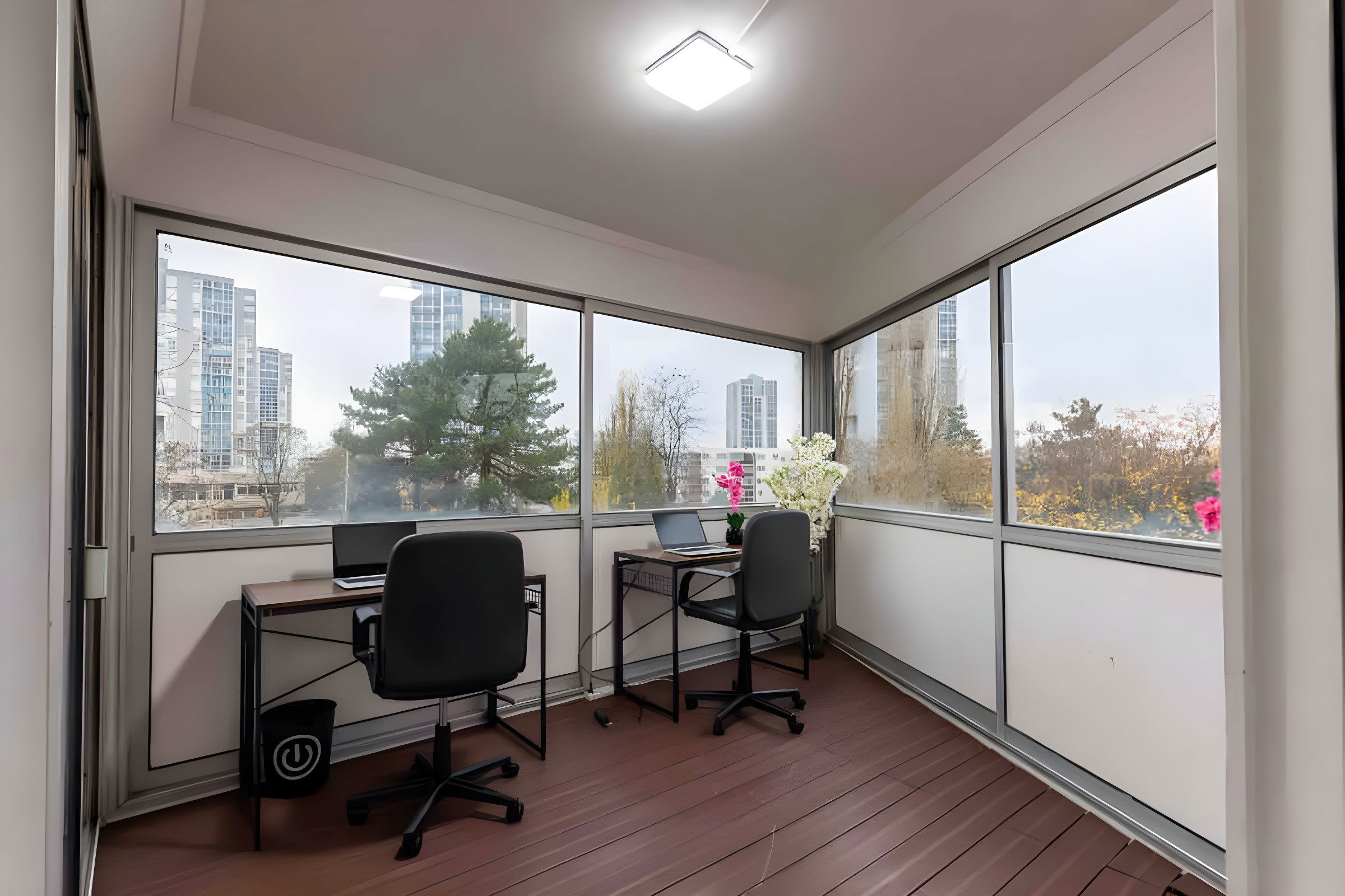 Floor-to-ceiling windows and beautiful views in the office space 