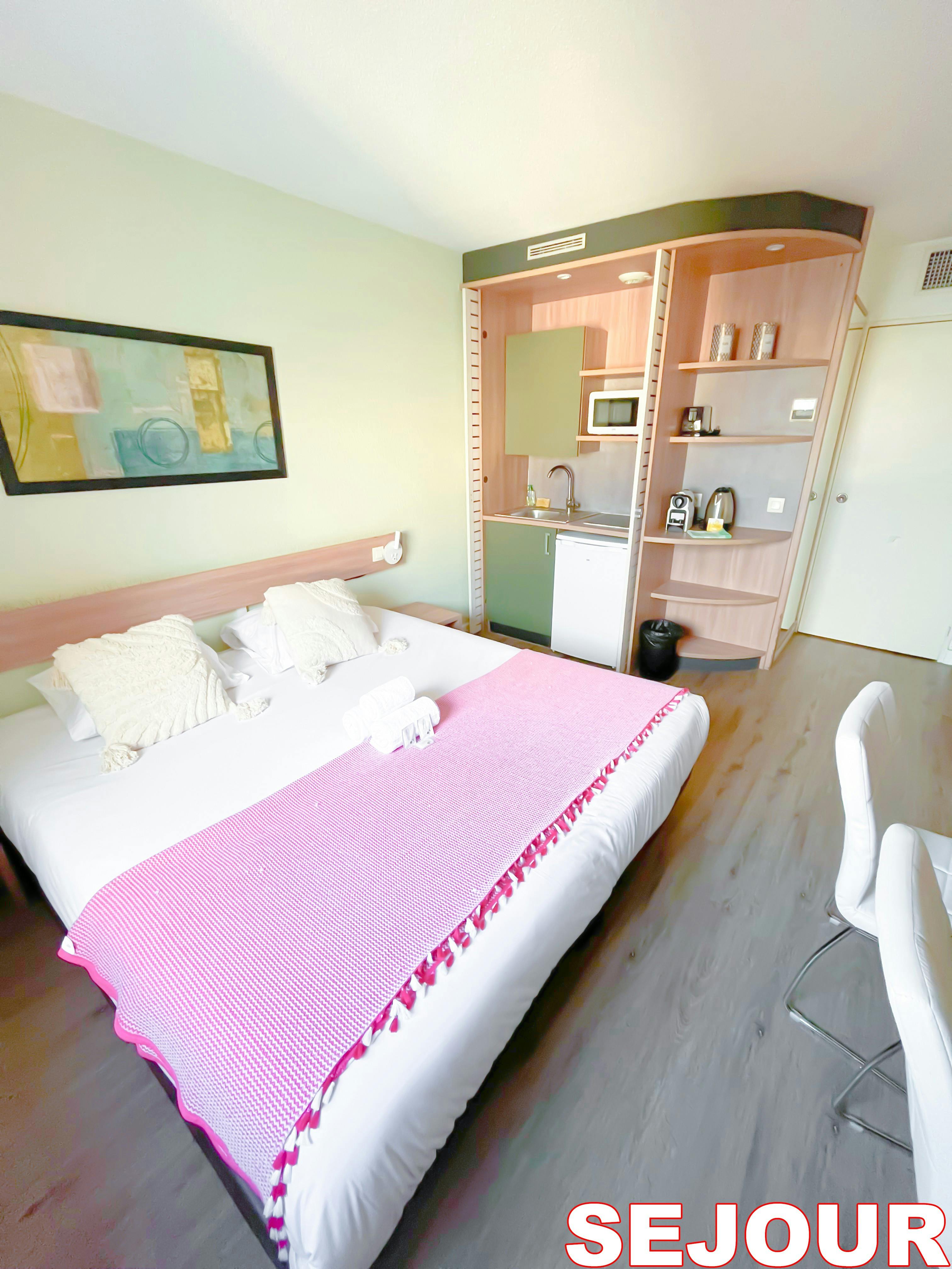 Studio moderne – 2 min Zénith / Villette – Entrée autonome