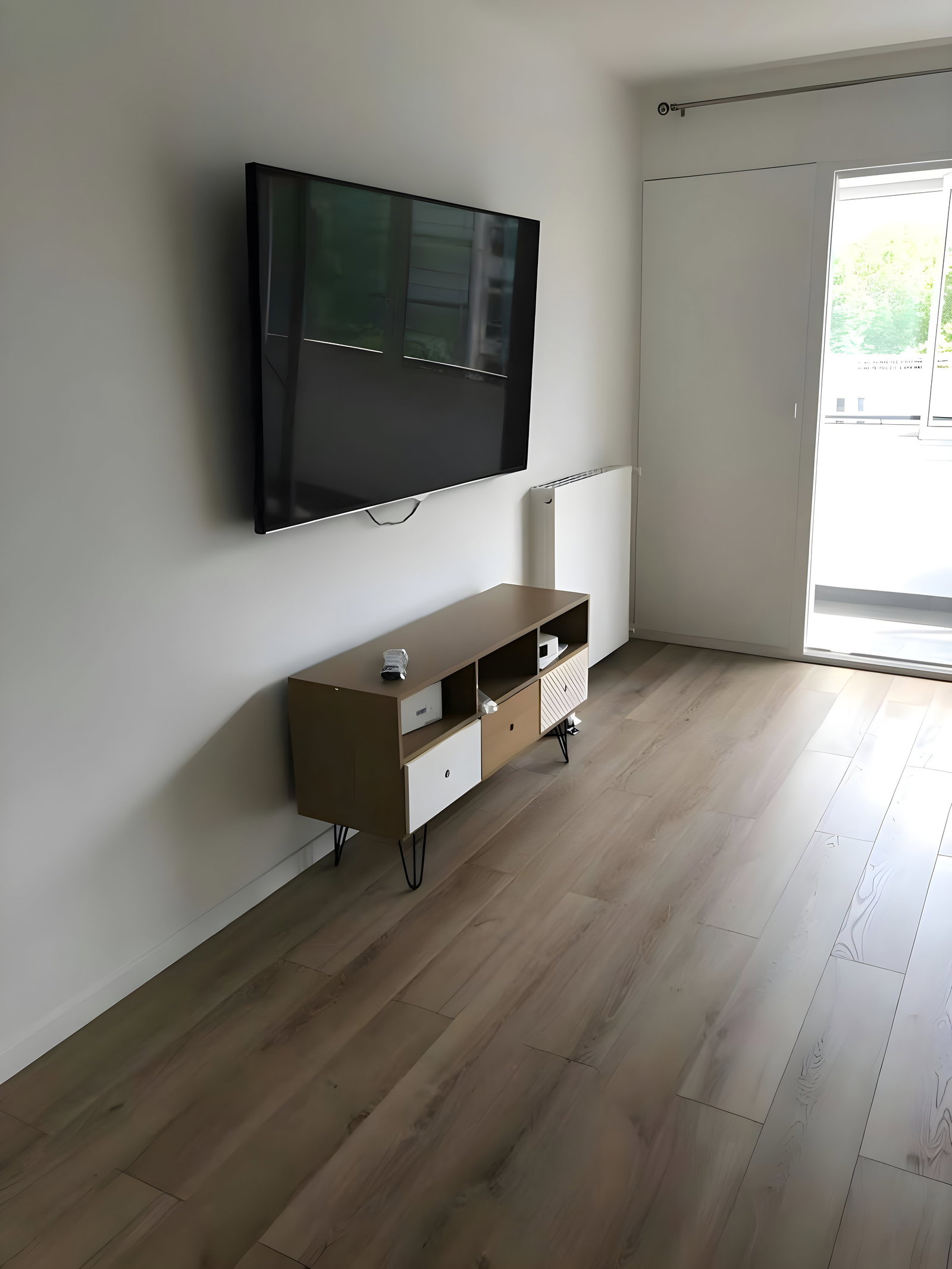 Living room image 3