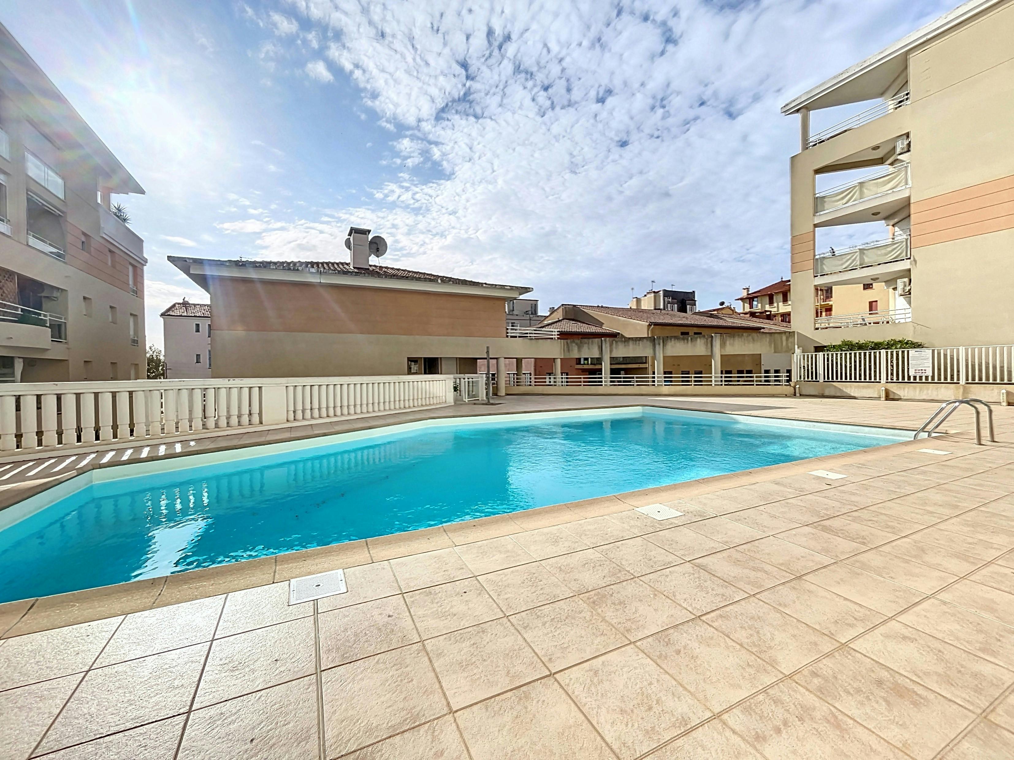 Port Azur - 4 couchages - 1 chambre - Piscine - Parking