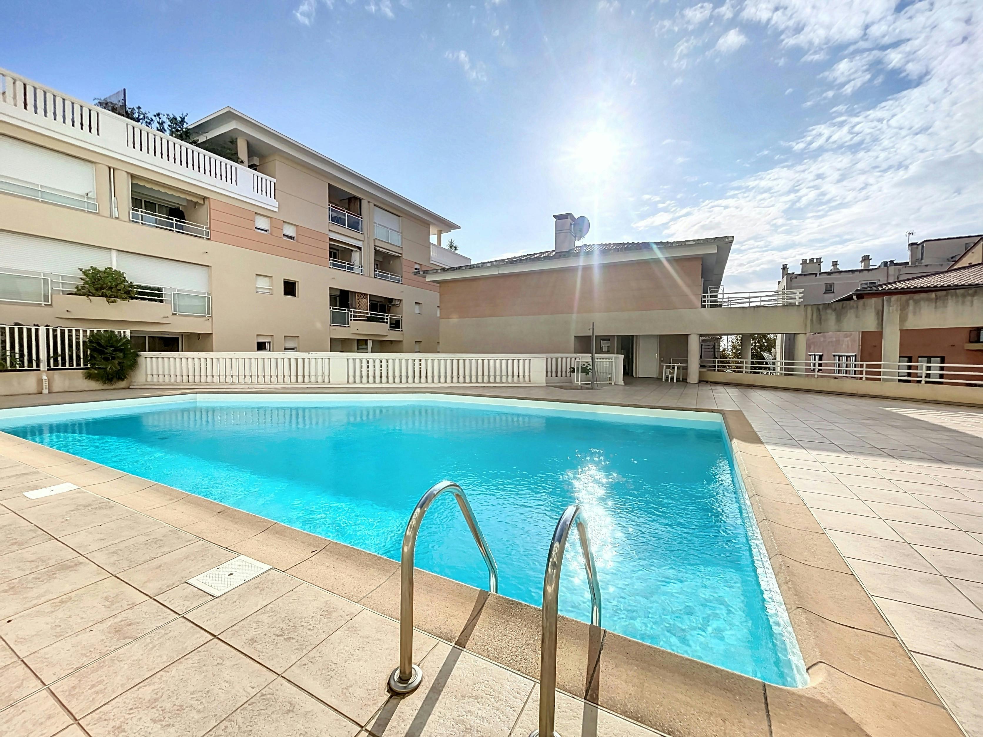 Port Azur - 4 couchages - 1 chambre - Piscine - Parking