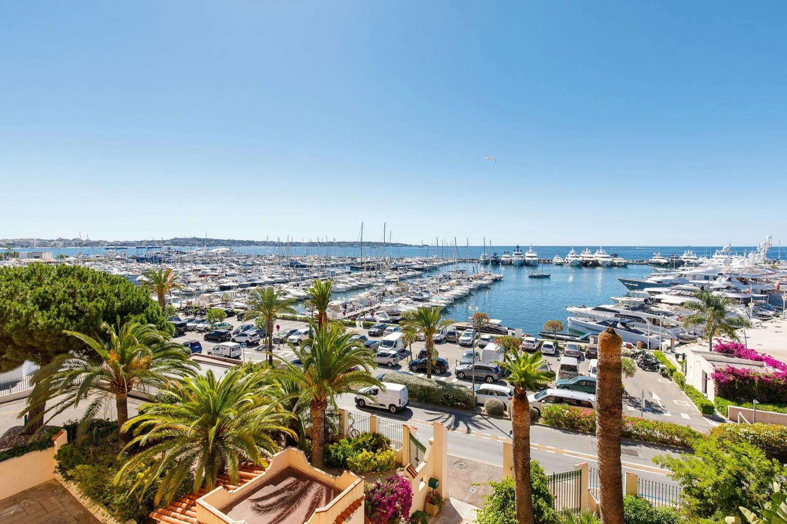 Grand Palais - 2 couchages - Studio - Vue Mer