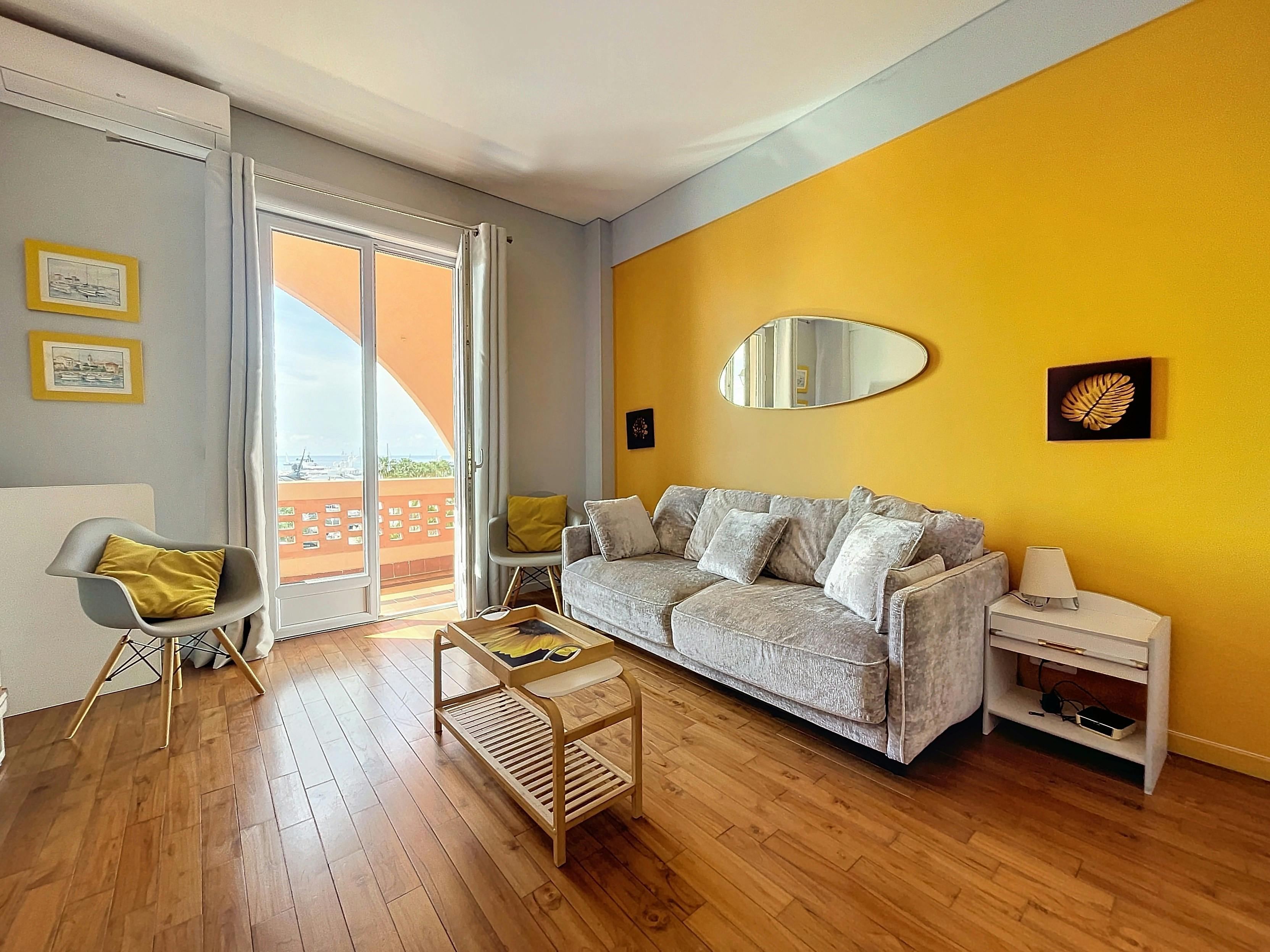 Grand Palais - 2 couchages - Studio - Vue Mer