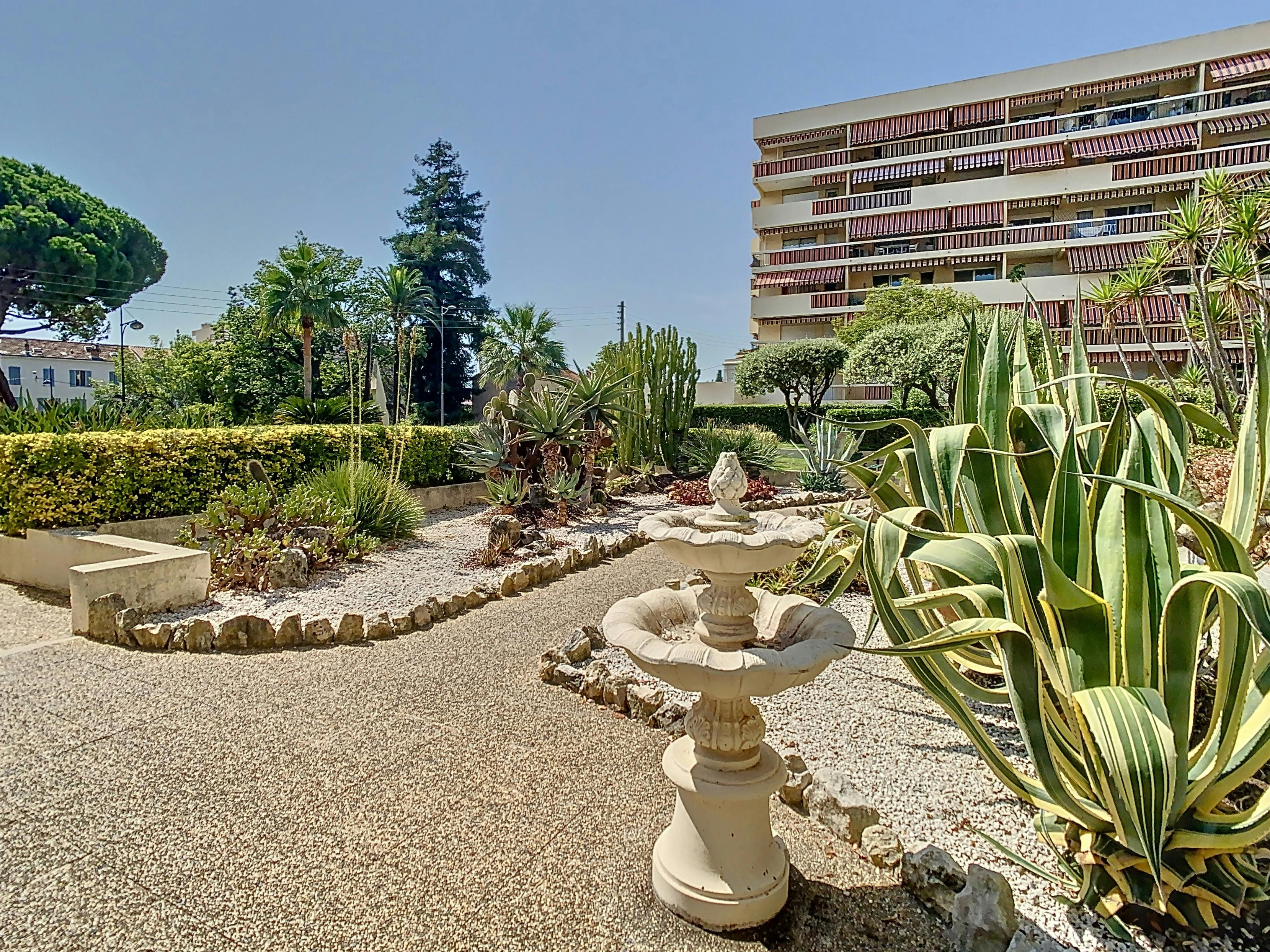 Estivalière - 6 couchages - 3 chambre - Parking - Grande Terrasse