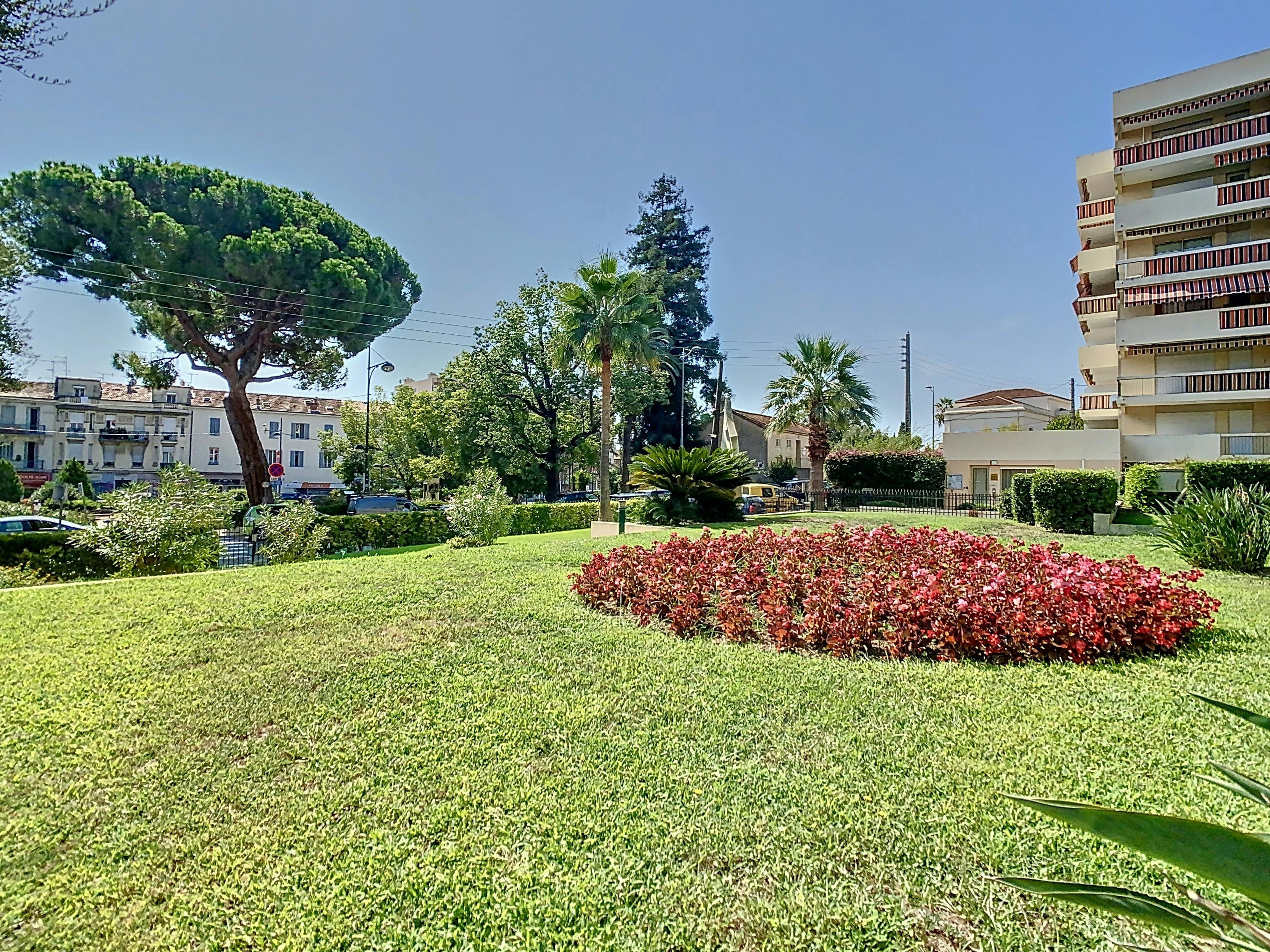 Estivalière - 6 couchages - 3 chambre - Parking - Grande Terrasse