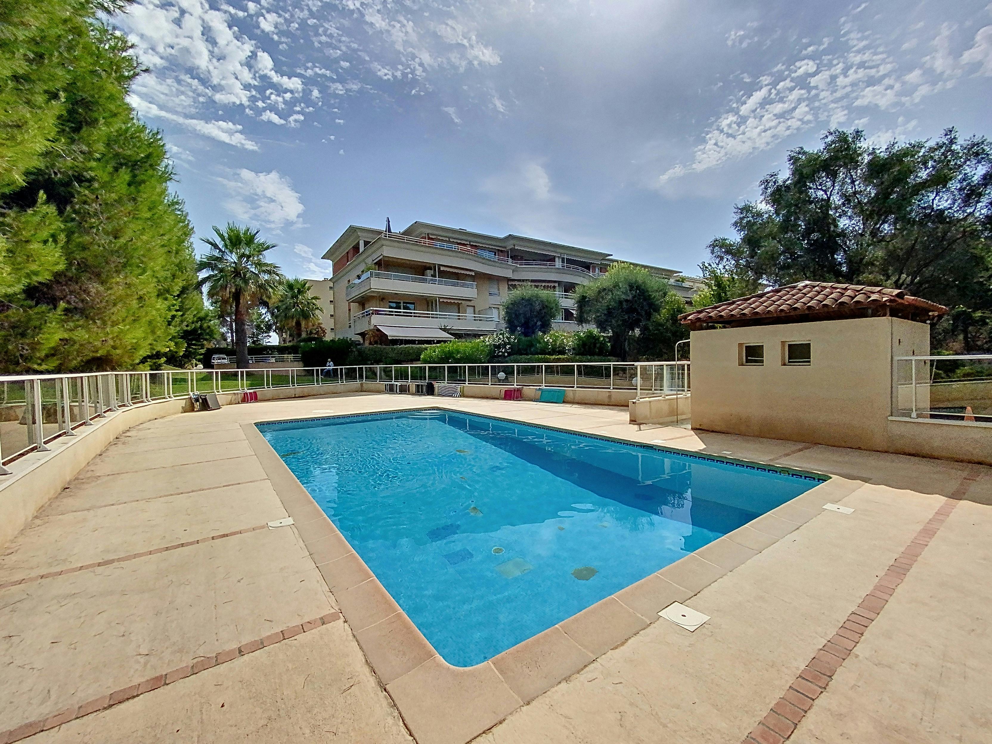 Desirade - 6 couchages - 1 chambre - Piscine - Grande Terrasse