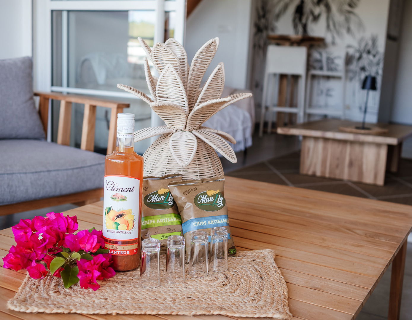 À L’Évasion Tropicale, chaque séjour commence par un pot d’accueil offert ! Les saveurs varient selon l’inspiration du moment. Photo non contractuelle,  mais toujours un accueil chaleureux et convivial.