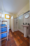 roomsBathroom