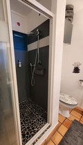 roomsShower