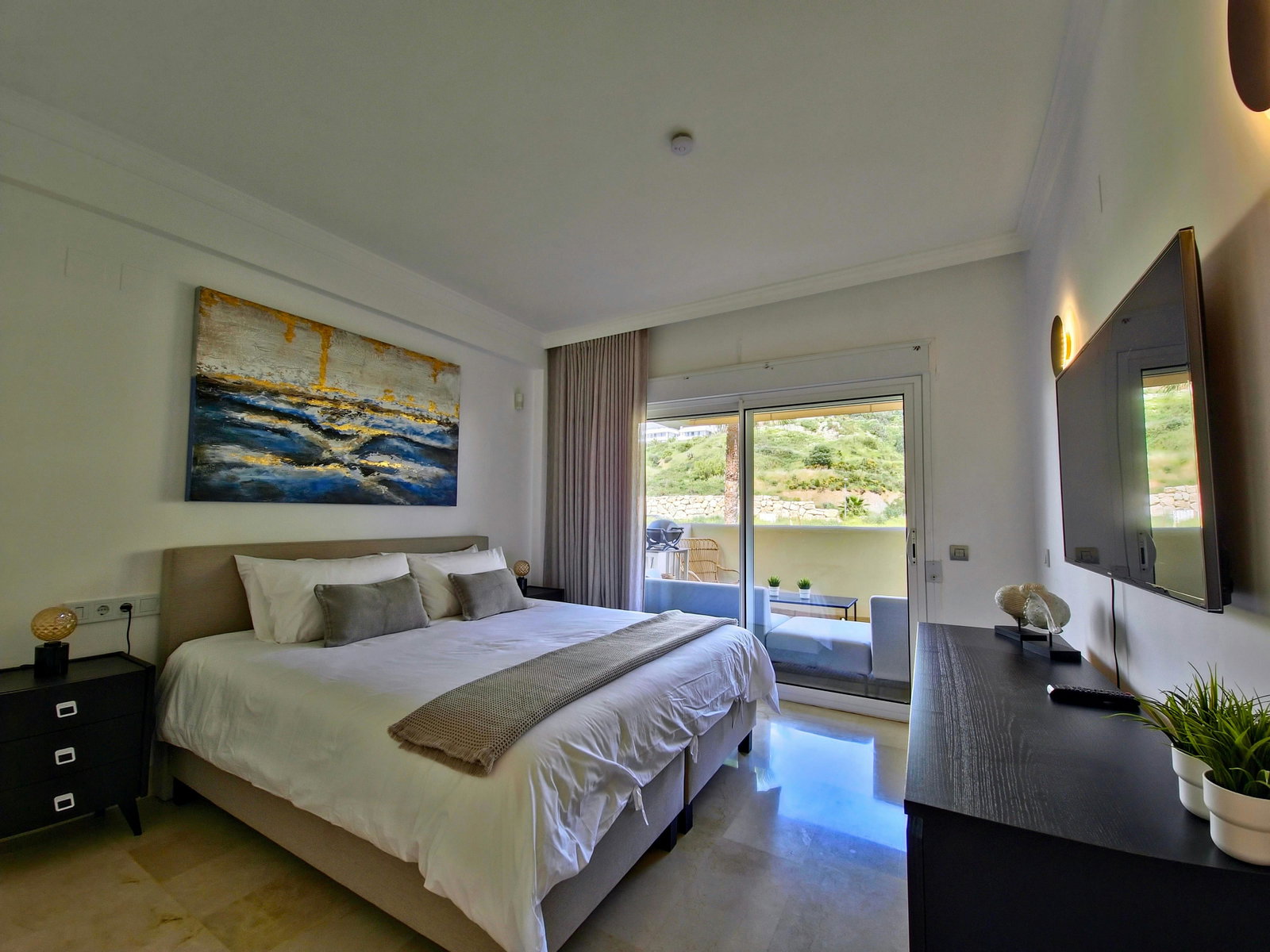 Luxury 2BR in a resort with heated pool - spa - gym - kids club - restaurant