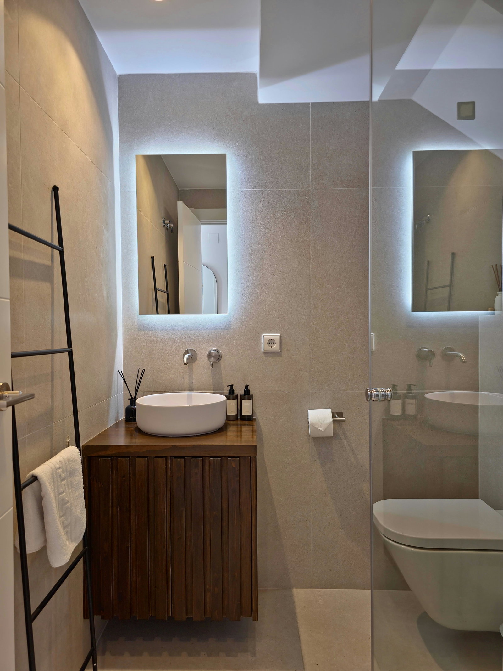 Luxury 3BR Duplex Penthouse with pool – Walk to Puerto Banús, shops & the Beach