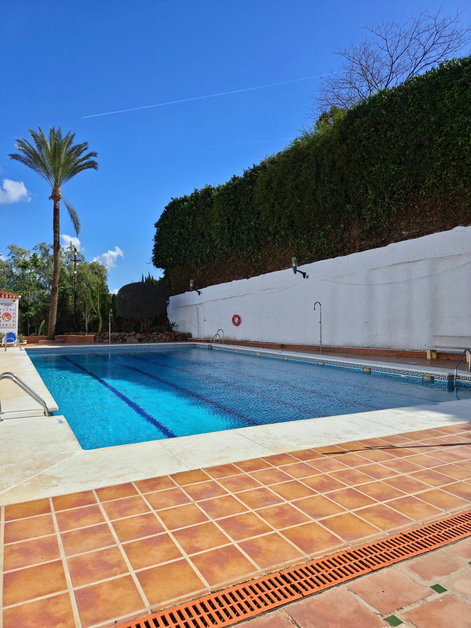 Luxury 3BR Duplex Penthouse with pool – Walk to Puerto Banús, shops & the Beach