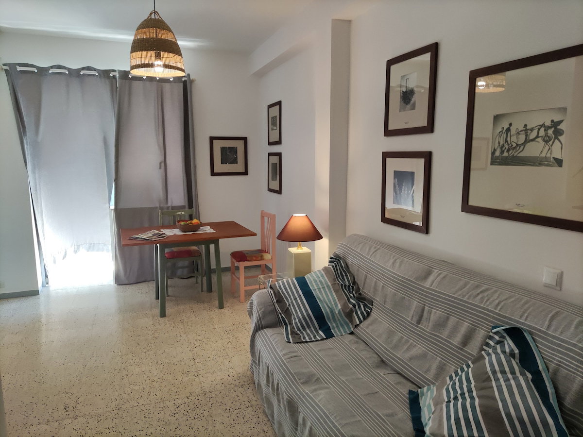 Living room image 2