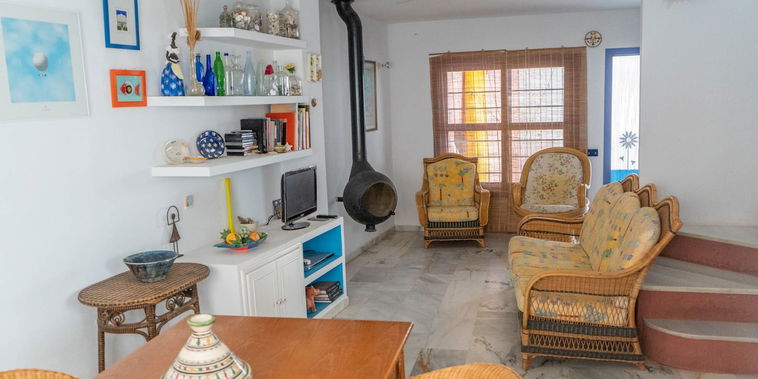 Living room image 1