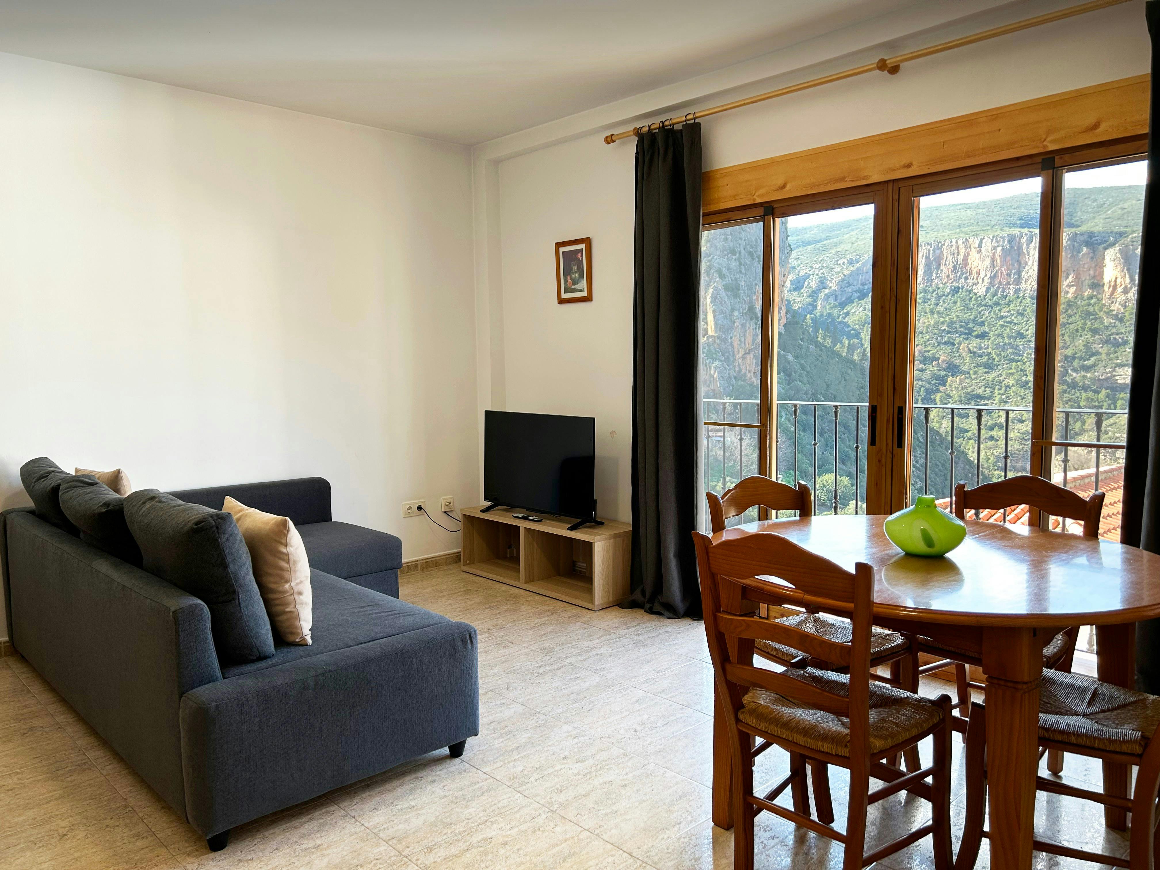 Apartament La Muela 2. Beautiful views from balcony.