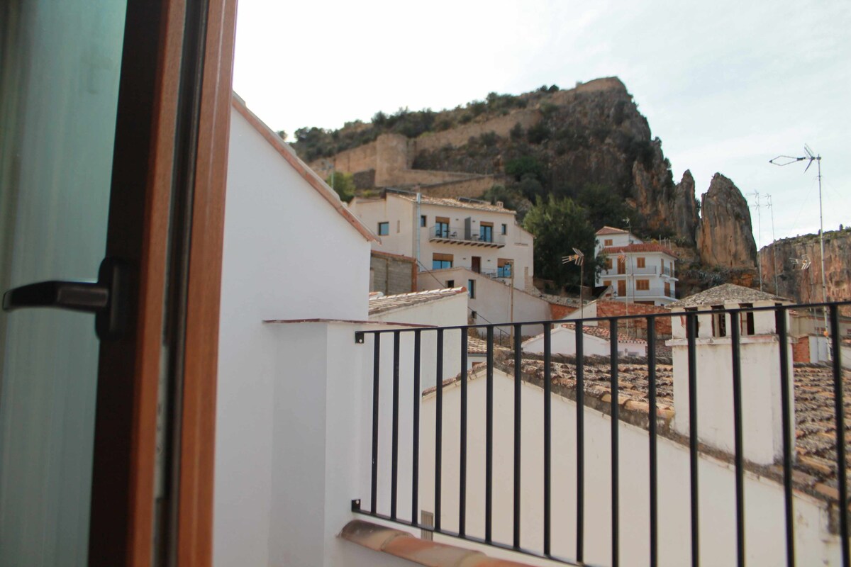 Exterior image 5