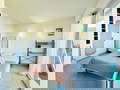 Beautiful 2-room flat with mountain view, 10 minutes from Cannes city center.