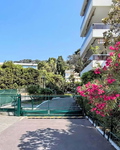 Two-bedroom apartment in Marilyn Beach with sea view and terrace
