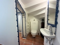 Bienvenue dans ce rez-de-jardin de 145 m² au charme provençal.