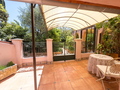 Bienvenue dans ce rez-de-jardin de 145 m² au charme provençal.