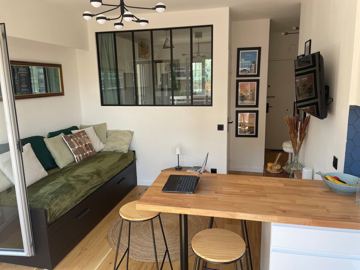 Living room image 1