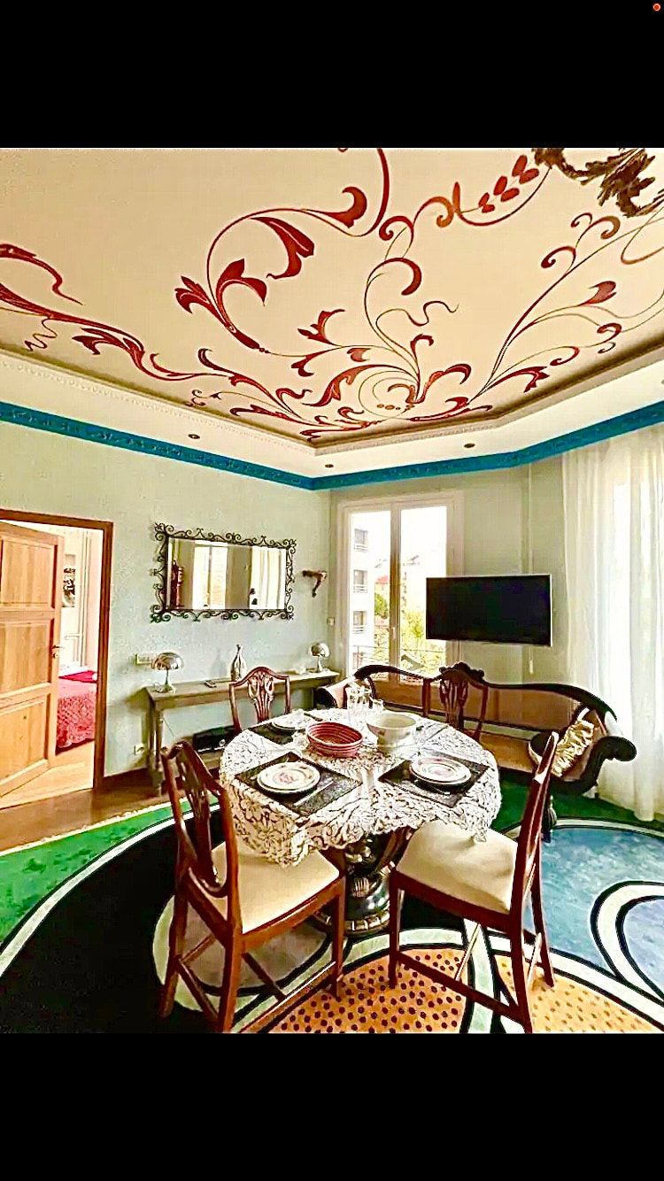 Dining area image 2