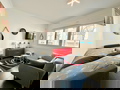 Découvrez un charmant studio niché au cœur de Cannes, Carrefour city au pied de