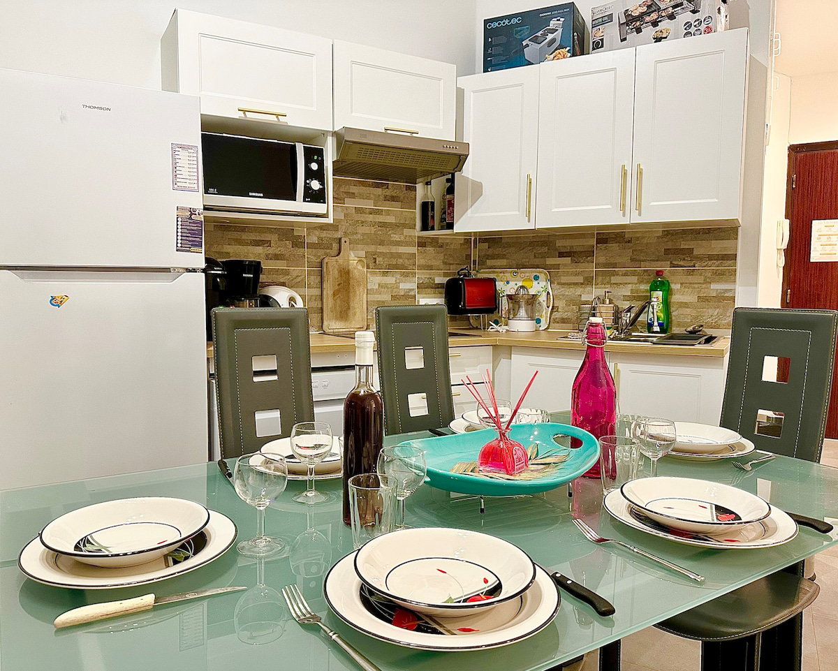 Dining area image 2