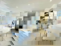 Superbe appartement au 8e étage avec vue imprenable sur la mer, parking privée e