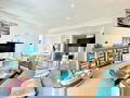 Superbe appartement au 8e étage avec vue imprenable sur la mer, parking privée e