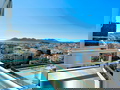 Superbe appartement au 8e étage avec vue imprenable sur la mer, parking privée e