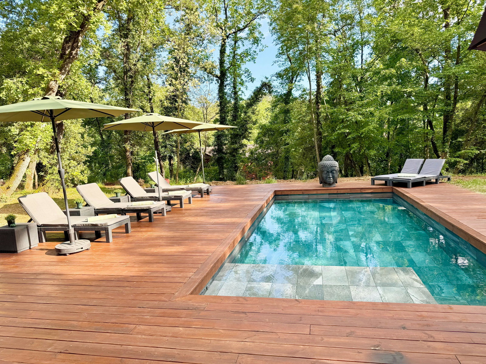Villa d’Exception avec Piscine ,Petanque, Grand espace vert – Roquefort-les-Pins