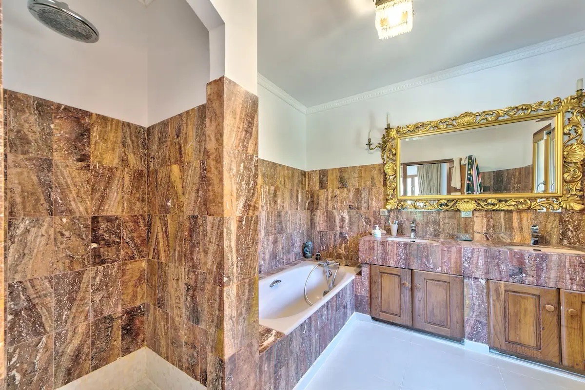 Prestigious Villa with Private Pool in Super Cannes