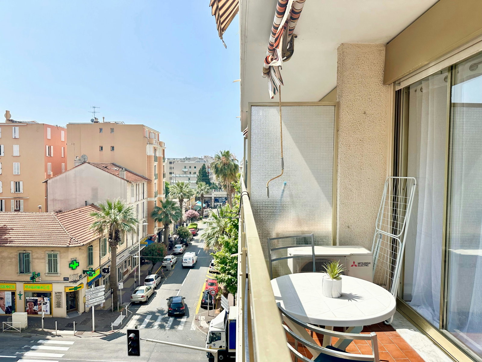 Charmant appartement avec terrasse à Juan-les-Pins