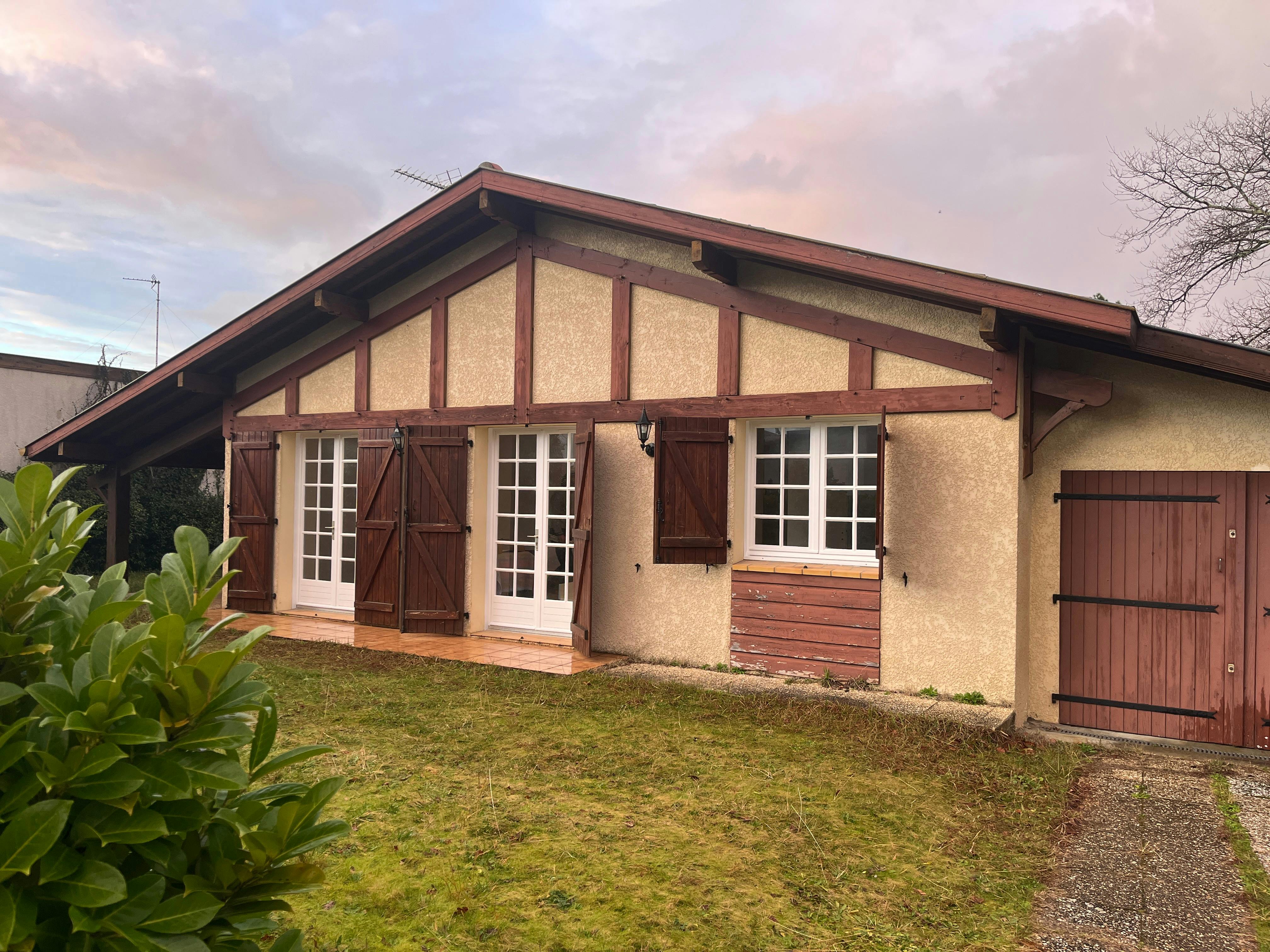 Charmant lodge rénové avec goût, jardin & calme