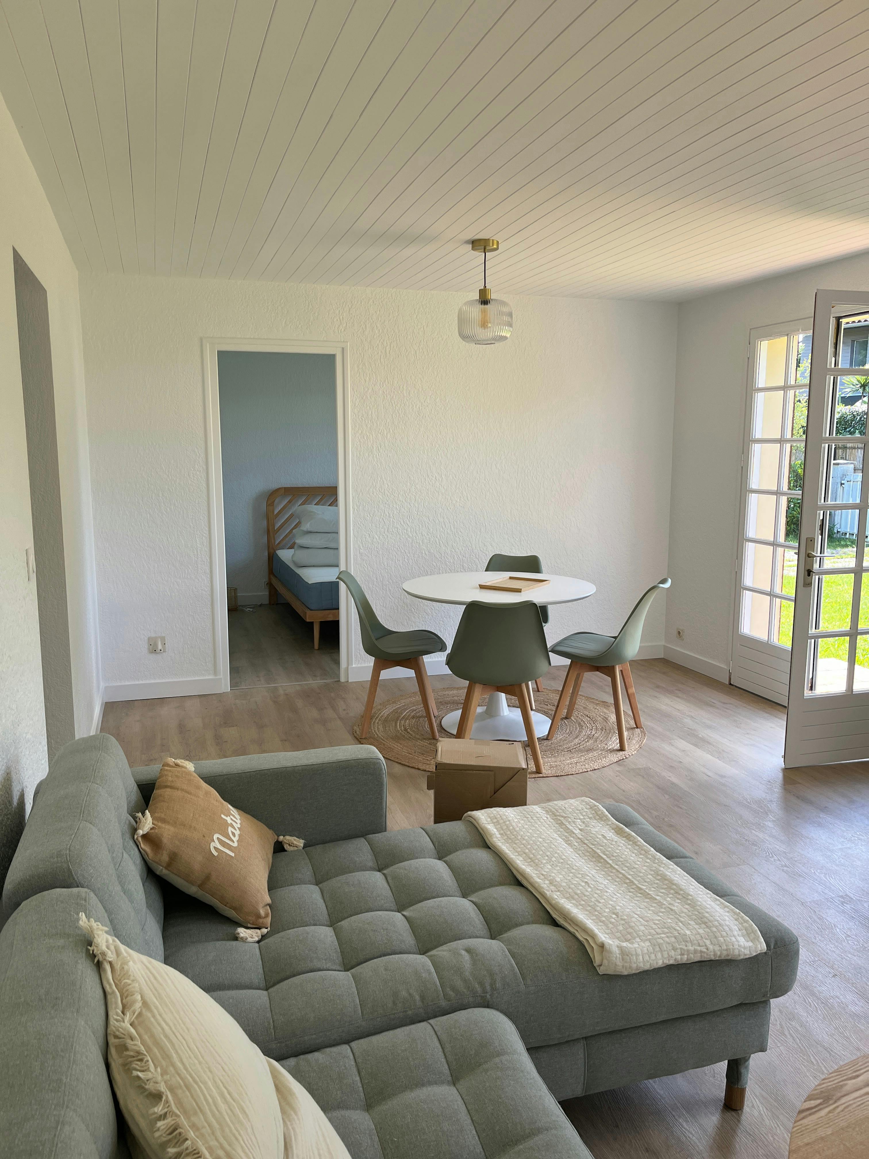 Charmant lodge rénové avec goût, jardin & calme