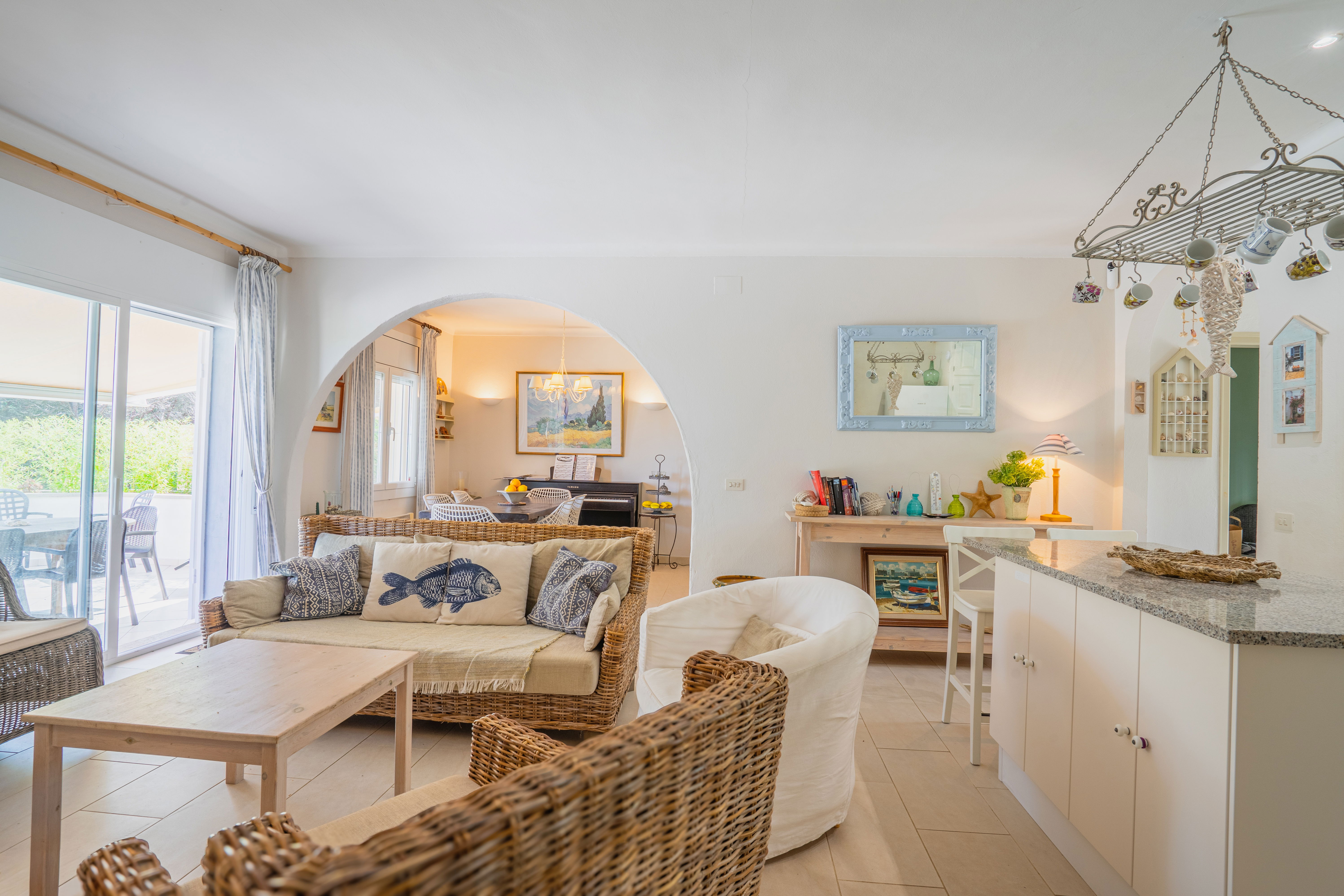 Cosy L'Escala holidayhome: Pool, Views, Family Fun!