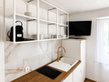 [PEARL05] Large Studio with Entry Vestibule