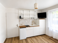 [PEARL05] Large Studio with Entry Vestibule