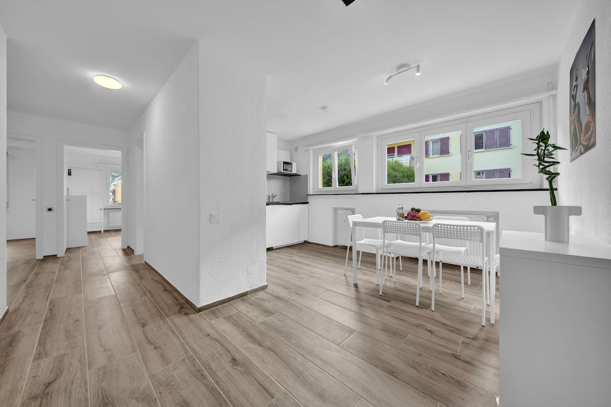 [PEARL06b] Chambre dans grand appartement partagé