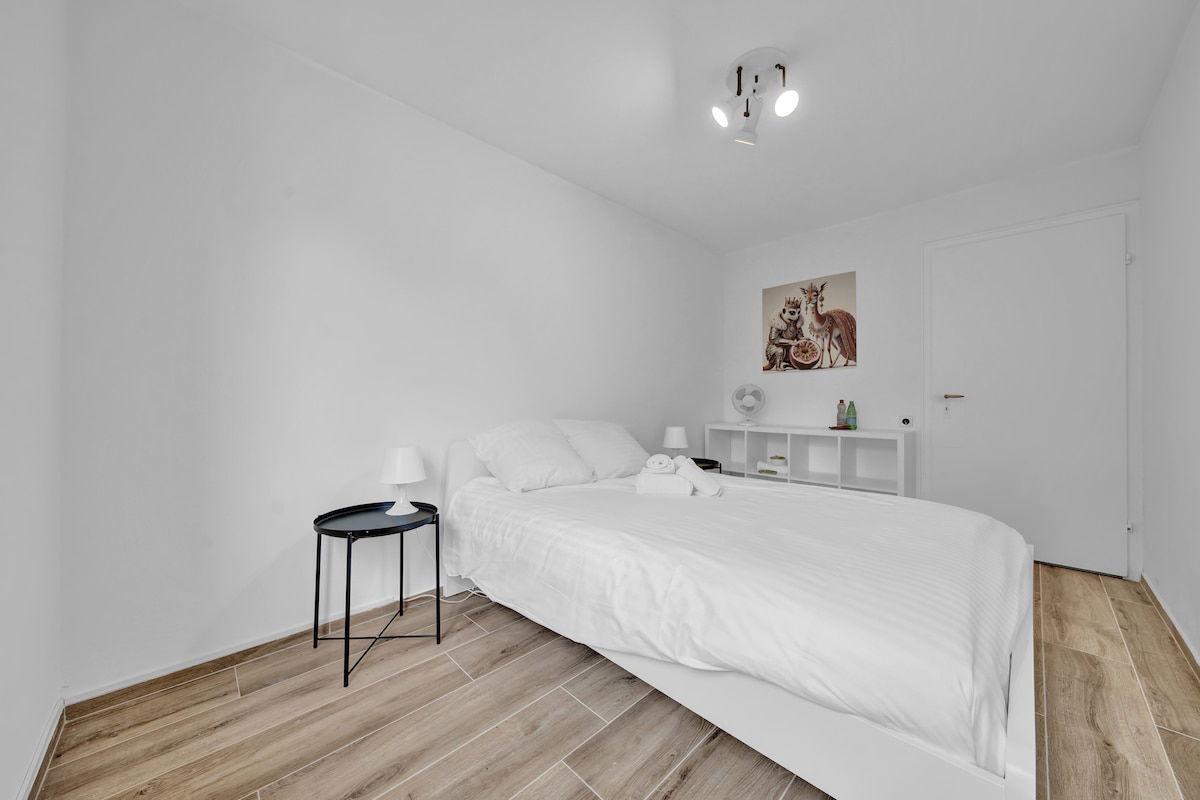 [PEARL06b] Chambre dans grand appartement partagé