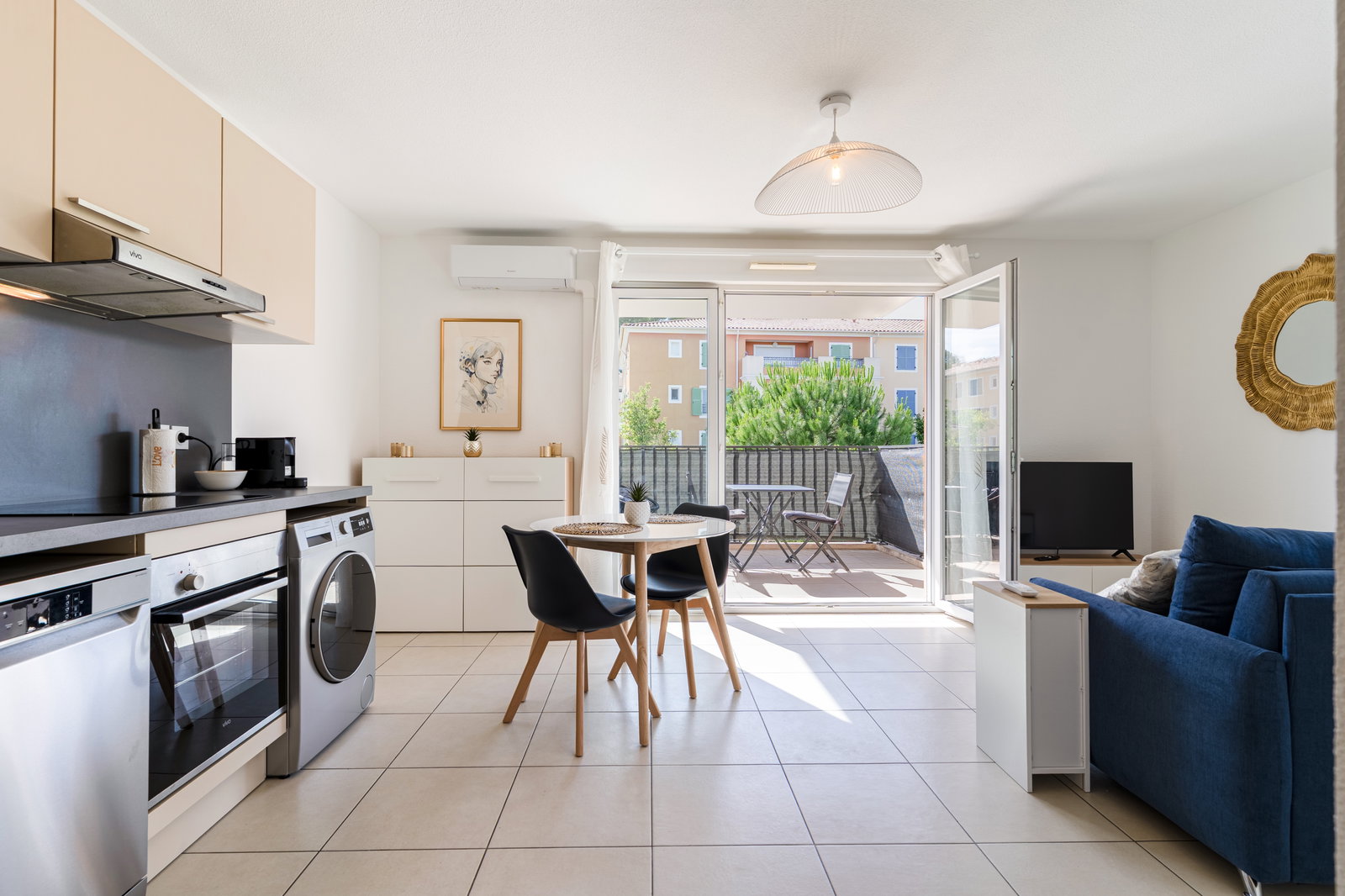 Studio dans résidence calme, piscine, climatisation et parking