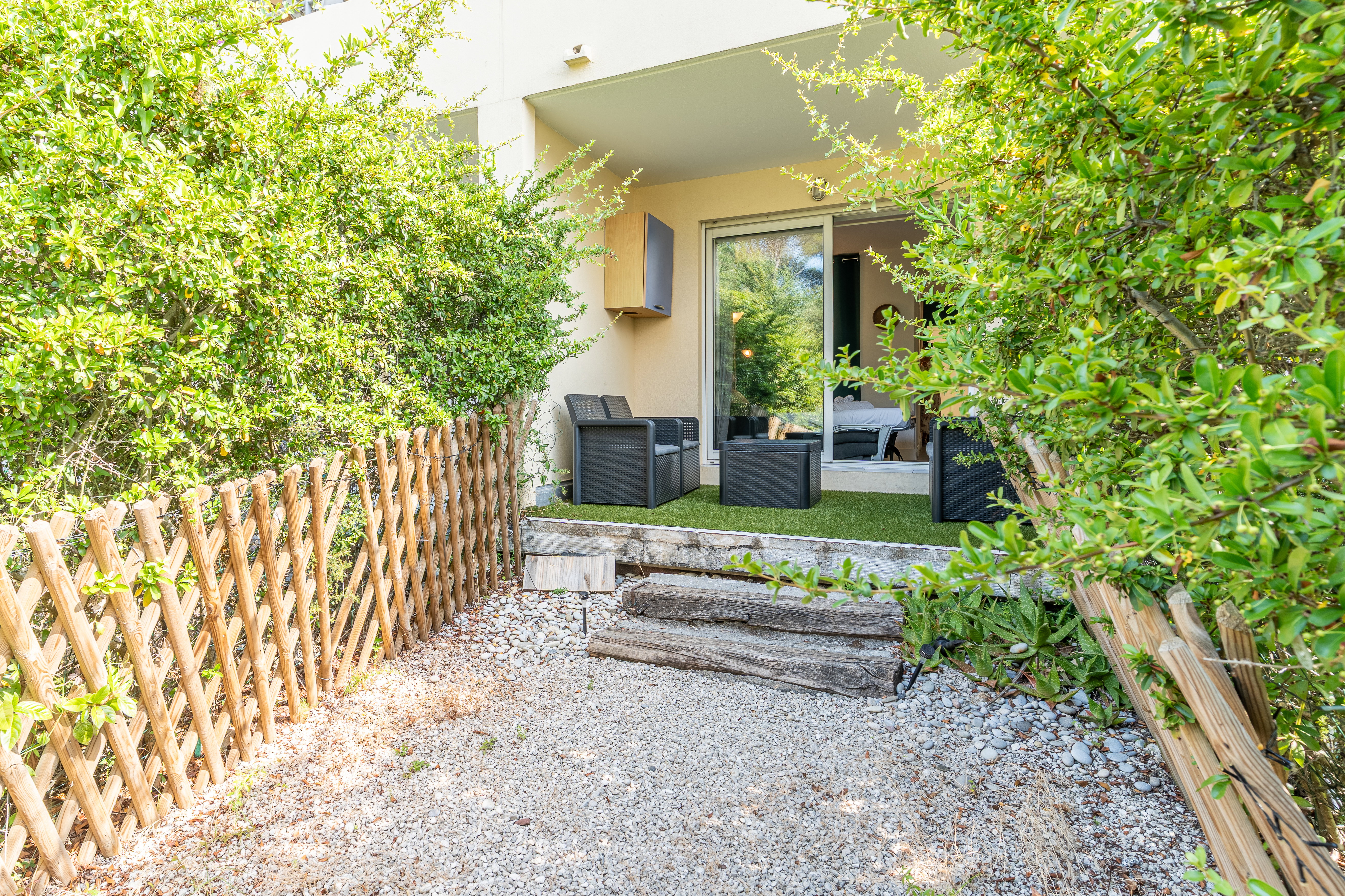 L’Oasis de Villeneuve – Terrasse & Soleil