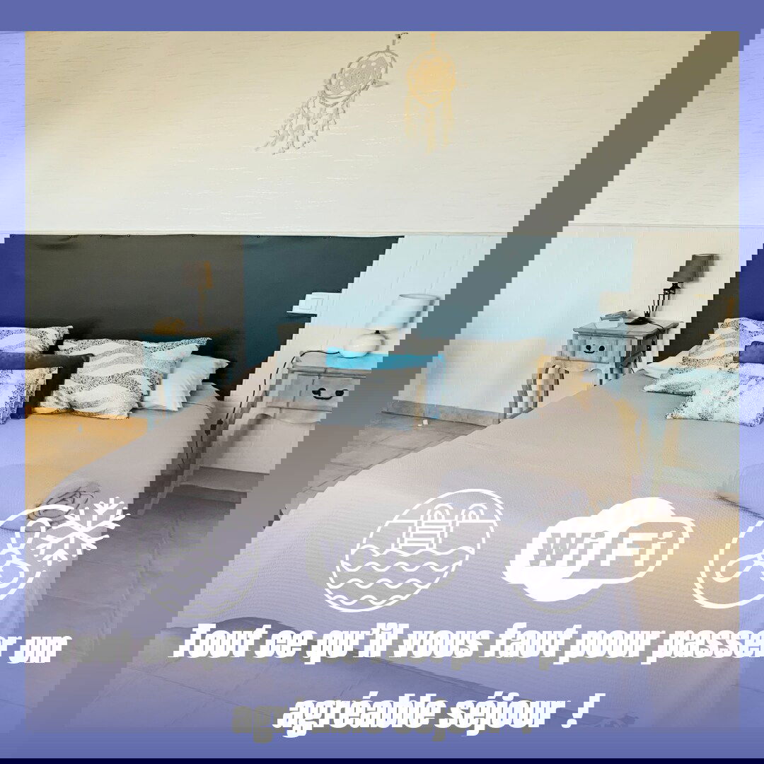 Chambre très spacieuse (35 m²) située au 2ème étage, orientation sud, vue sur pi