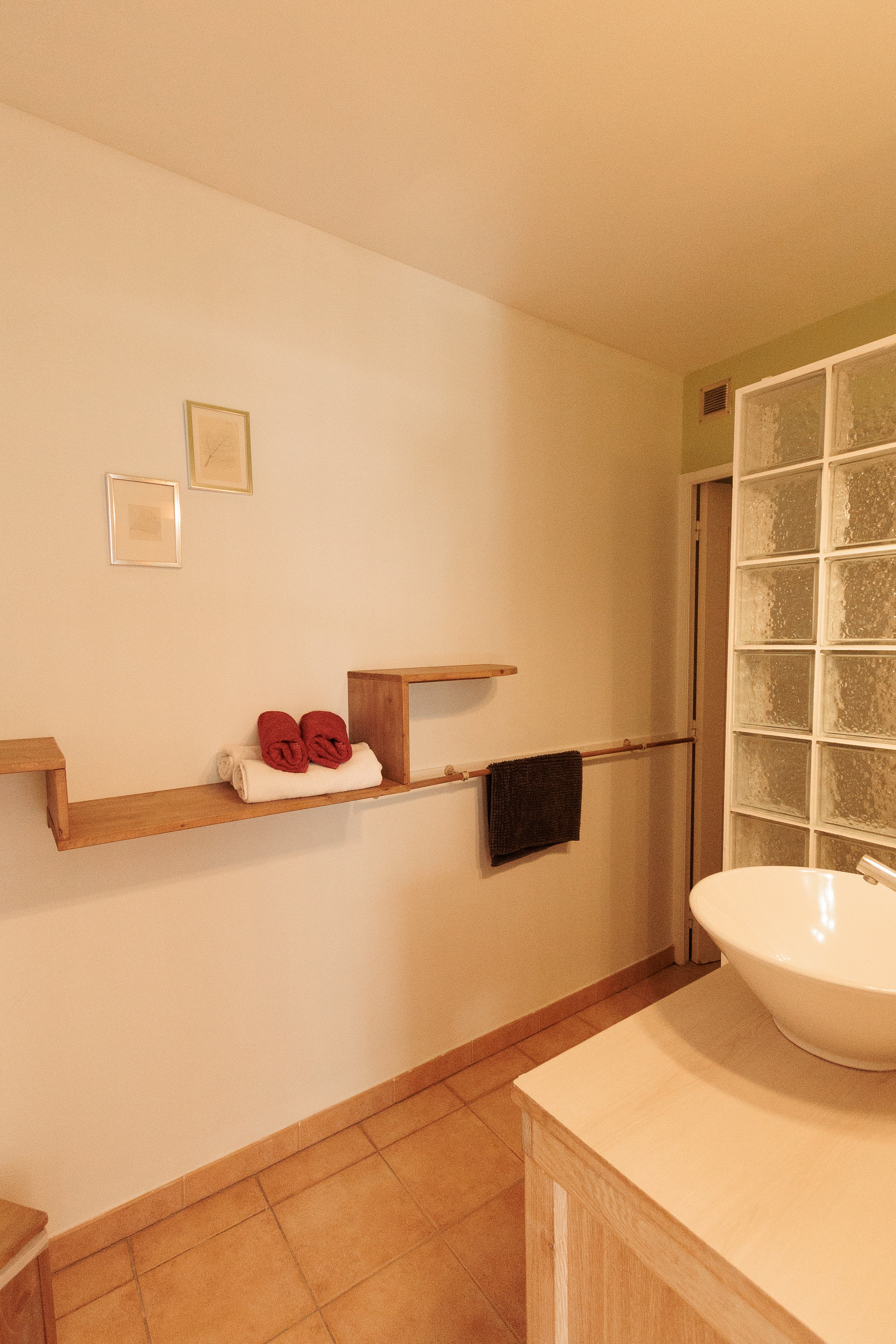 Spacious guest room with country view and pool