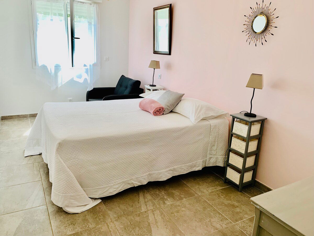 Venez profiter du Gîte côté Vigne (tout équipé et meublé de tourisme classé 3)