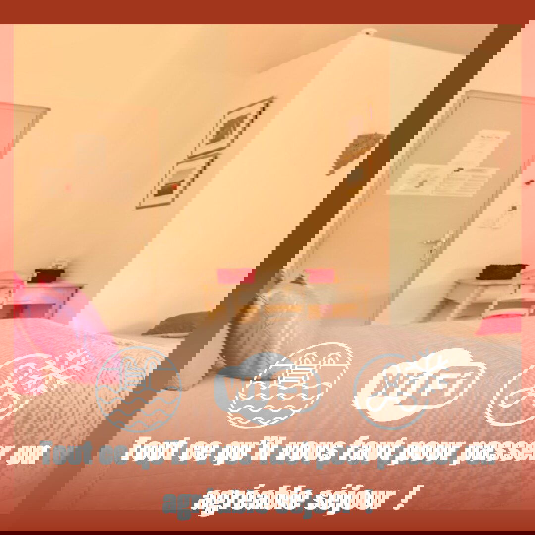 Chambre très spacieuse (30 m²) située au 2ème étage, vue sur jardin.