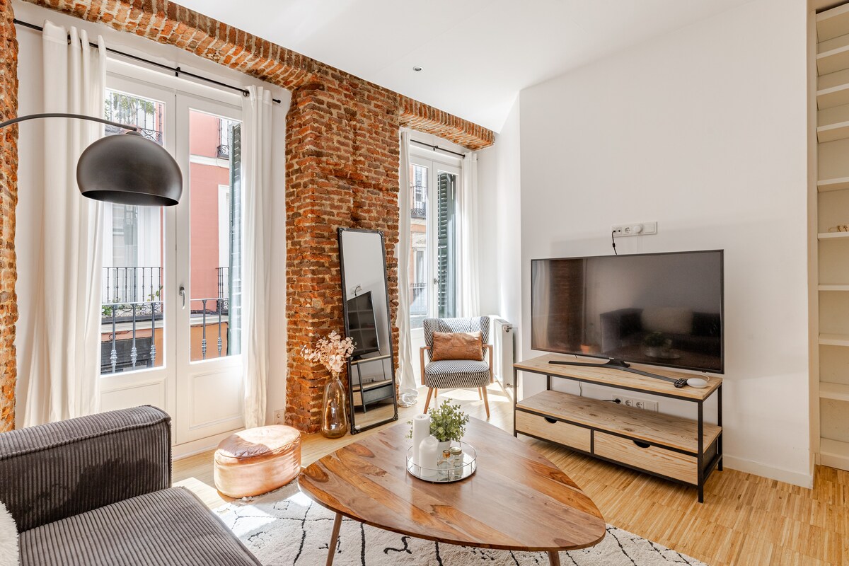 Amazing modern two-room apartment located in one of the coolest neighborhood of