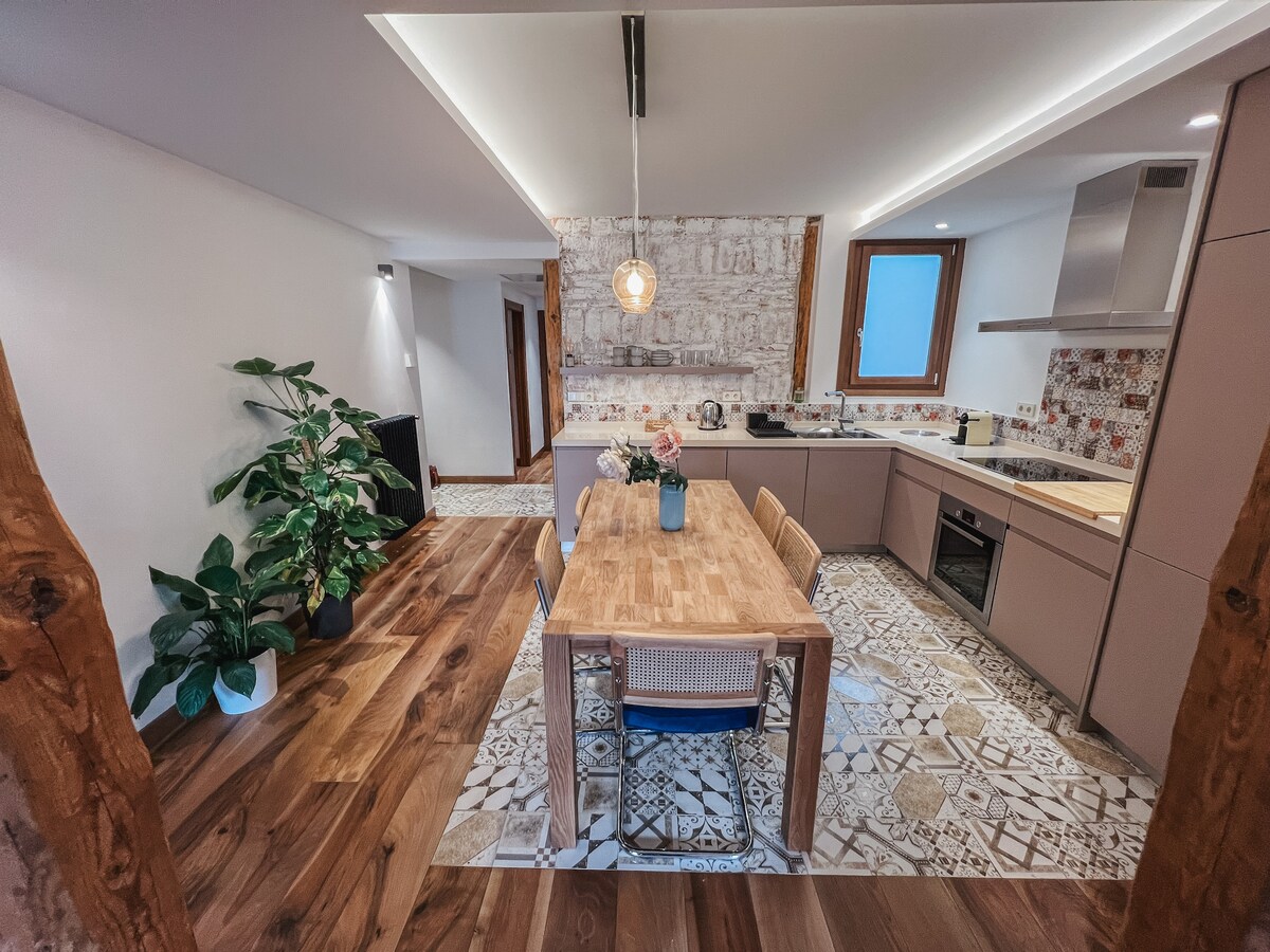 ¡Bienvenidos al acogedor hogar en Chueca, Madrid!